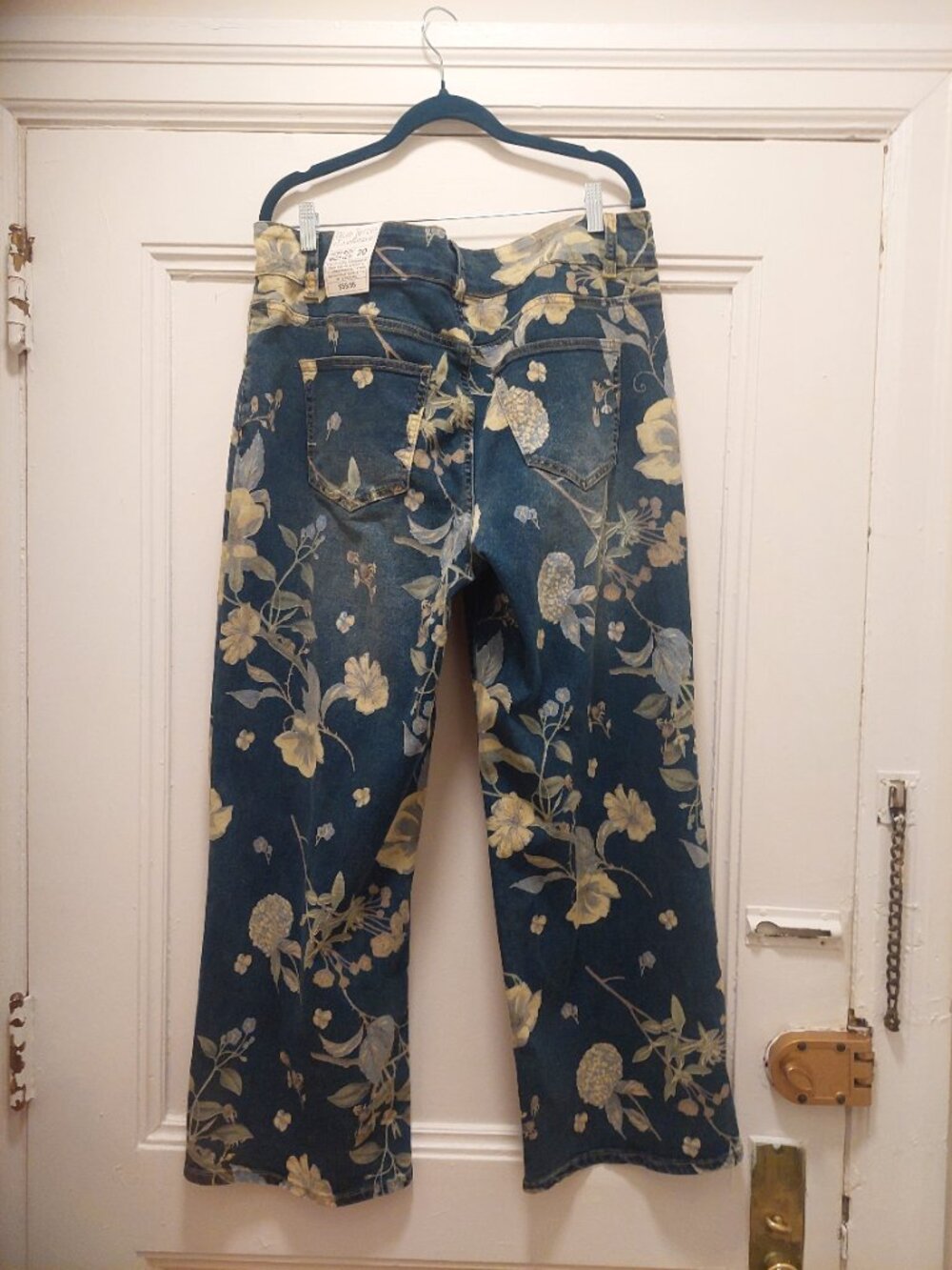 Blue Turtle size 20 Floral Stretch Denim Wide Legs Ankle Jeans - Blue Multi NWT - Picture 4 of 7